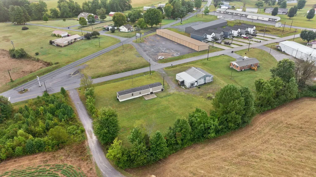 59 State Highway 1611 Russell Springs KY 42642