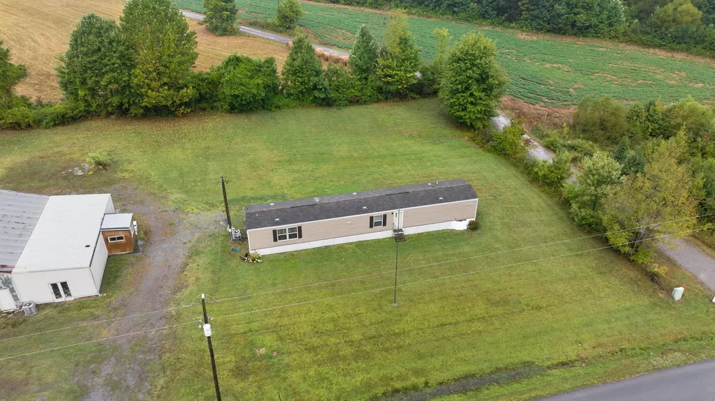 59 State Highway 1611 Russell Springs KY 42642