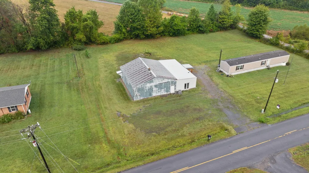 59 State Highway 1611 Russell Springs KY 42642