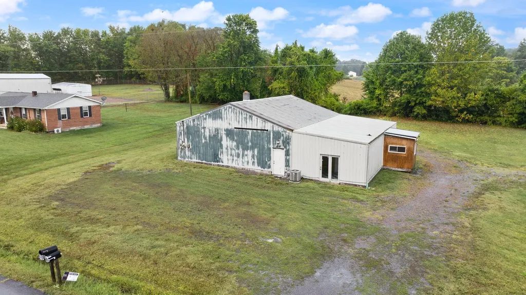 59 State Highway 1611 Russell Springs KY 42642