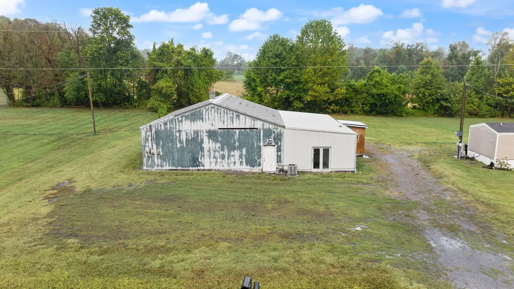 59 State Highway 1611 Russell Springs KY 42642