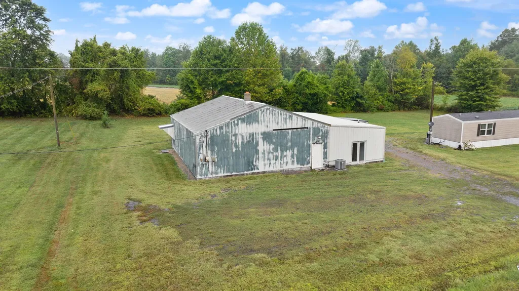 59 State Highway 1611 Russell Springs KY 42642