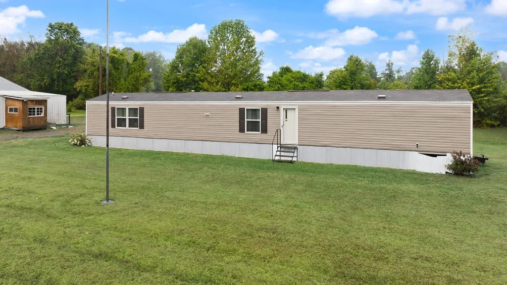 59 State Highway 1611 Russell Springs KY 42642