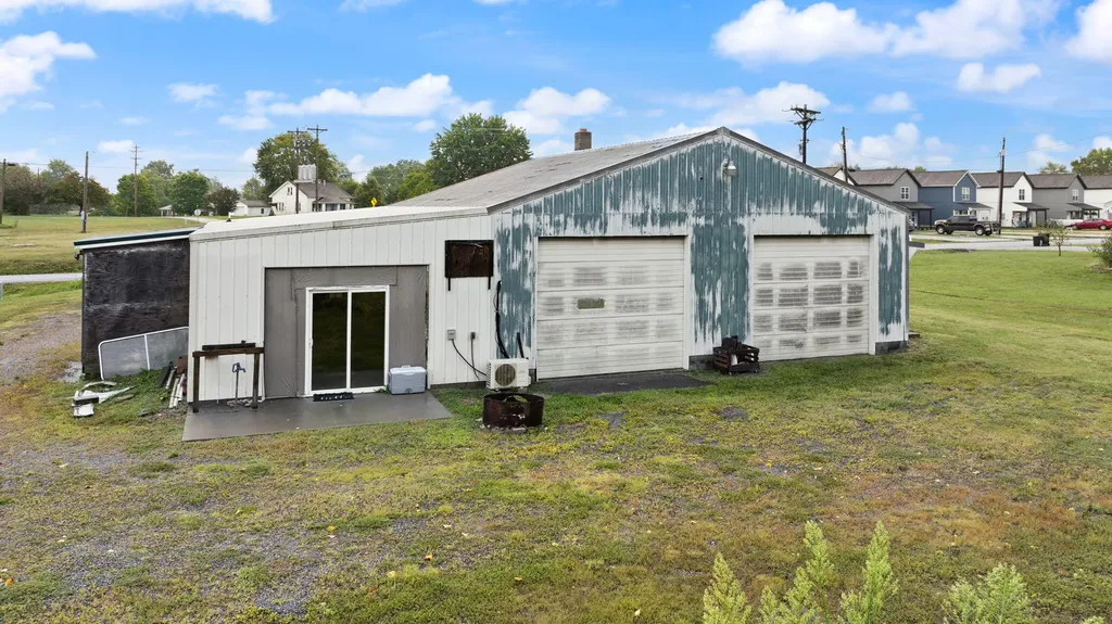59 State Highway 1611 Russell Springs KY 42642