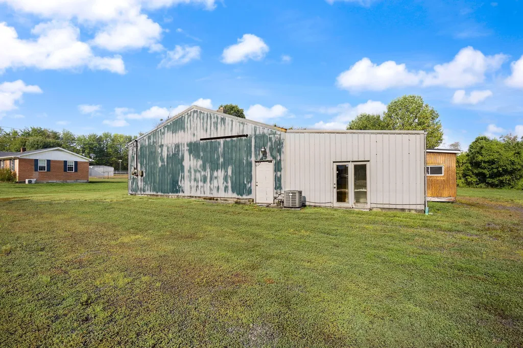 59 State Highway 1611 Russell Springs KY 42642