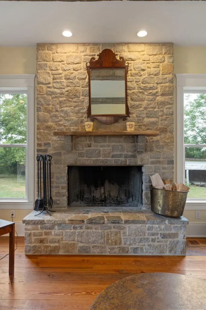 330 Mccracken Pike Versailles KY 40383