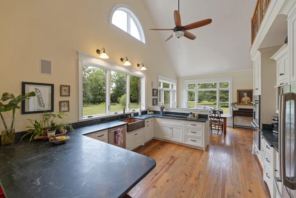 330 Mccracken Pike Versailles KY 40383