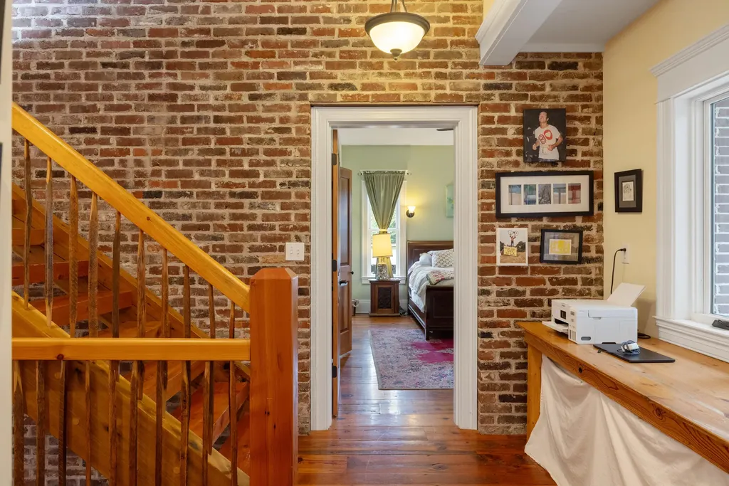 330 Mccracken Pike Versailles KY 40383