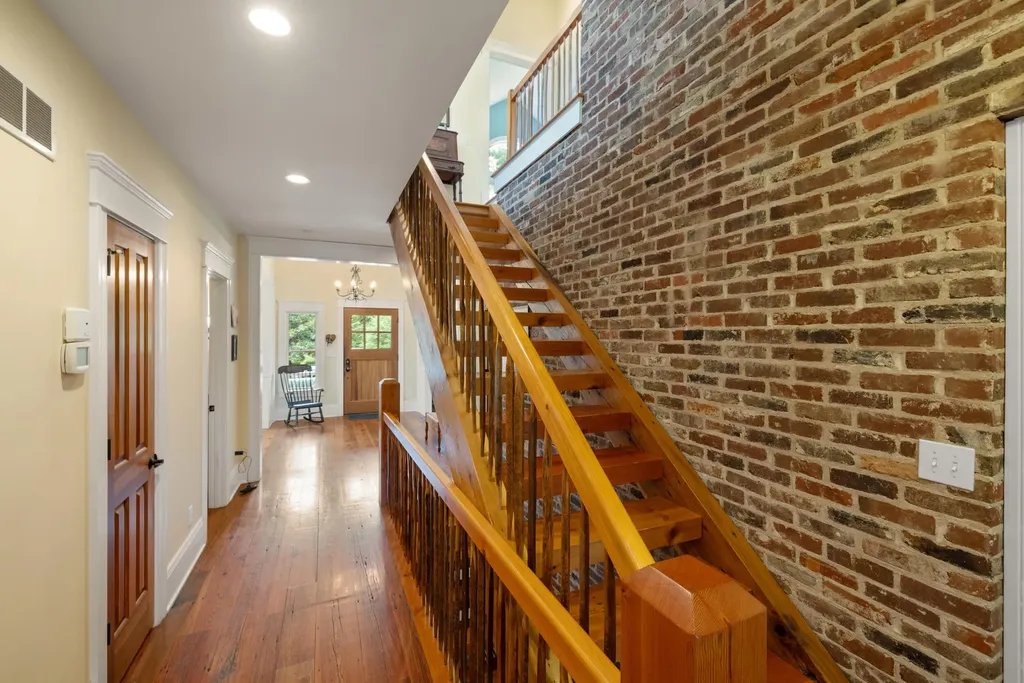 330 Mccracken Pike Versailles KY 40383
