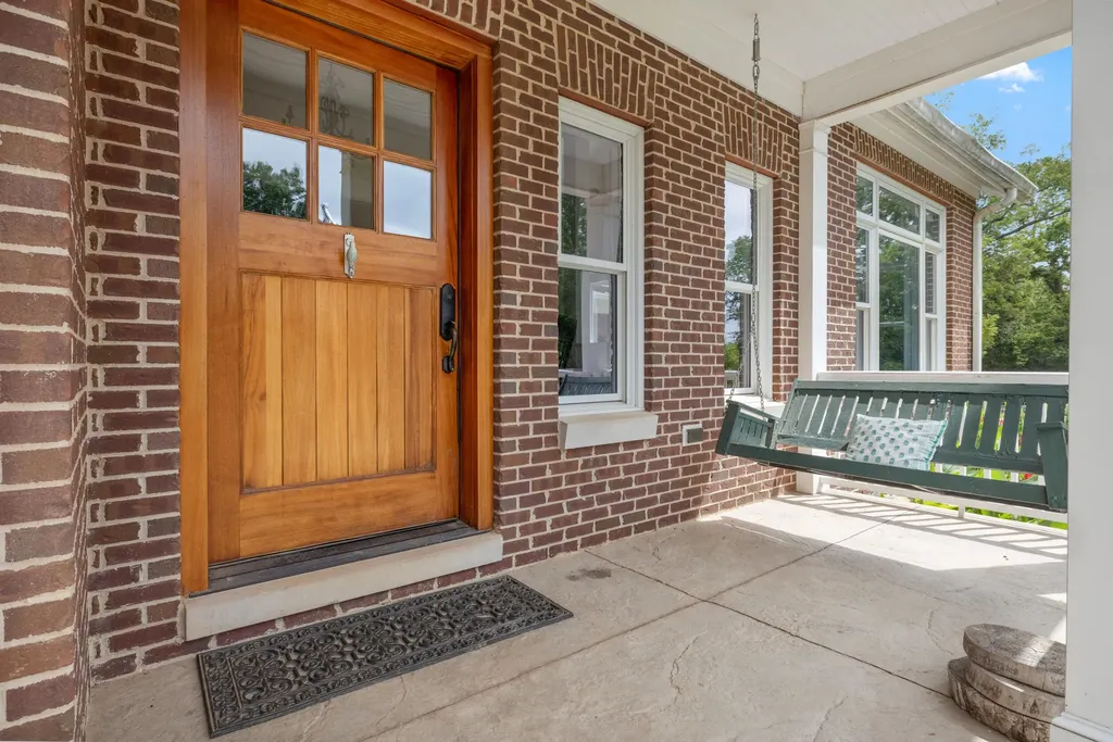 330 Mccracken Pike Versailles KY 40383