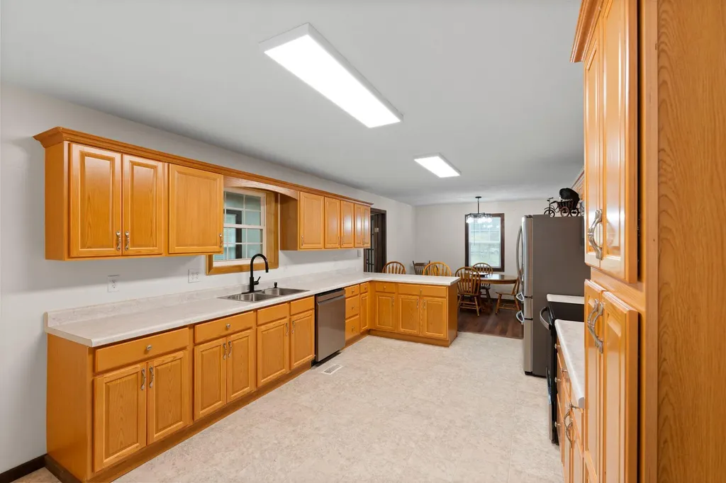 20 Beechwood Drive Irvine KY 40336