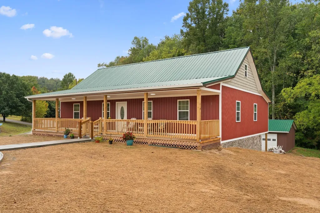 20 Beechwood Drive Irvine KY 40336
