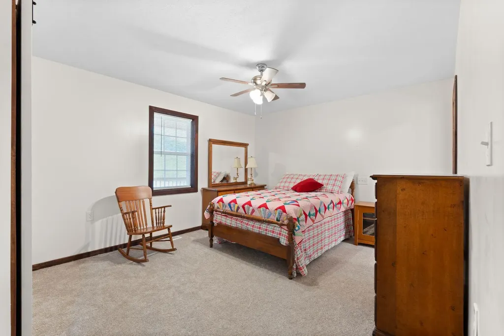 20 Beechwood Drive Irvine KY 40336