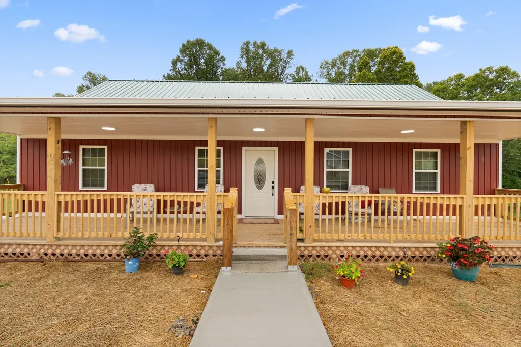 20 Beechwood Drive Irvine KY 40336