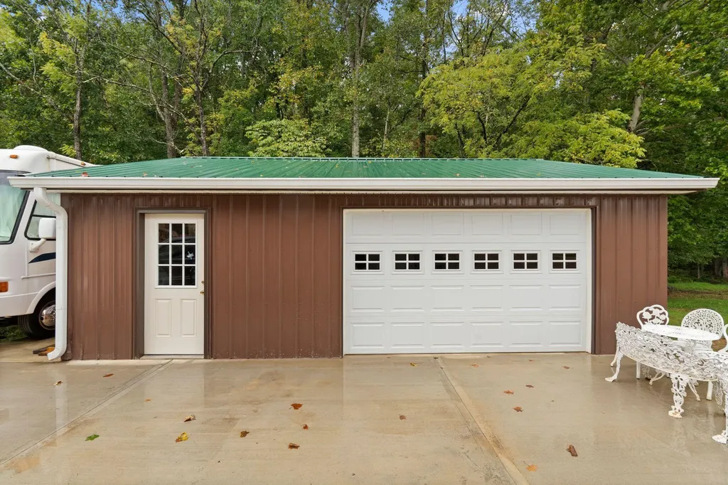 20 Beechwood Drive Irvine KY 40336
