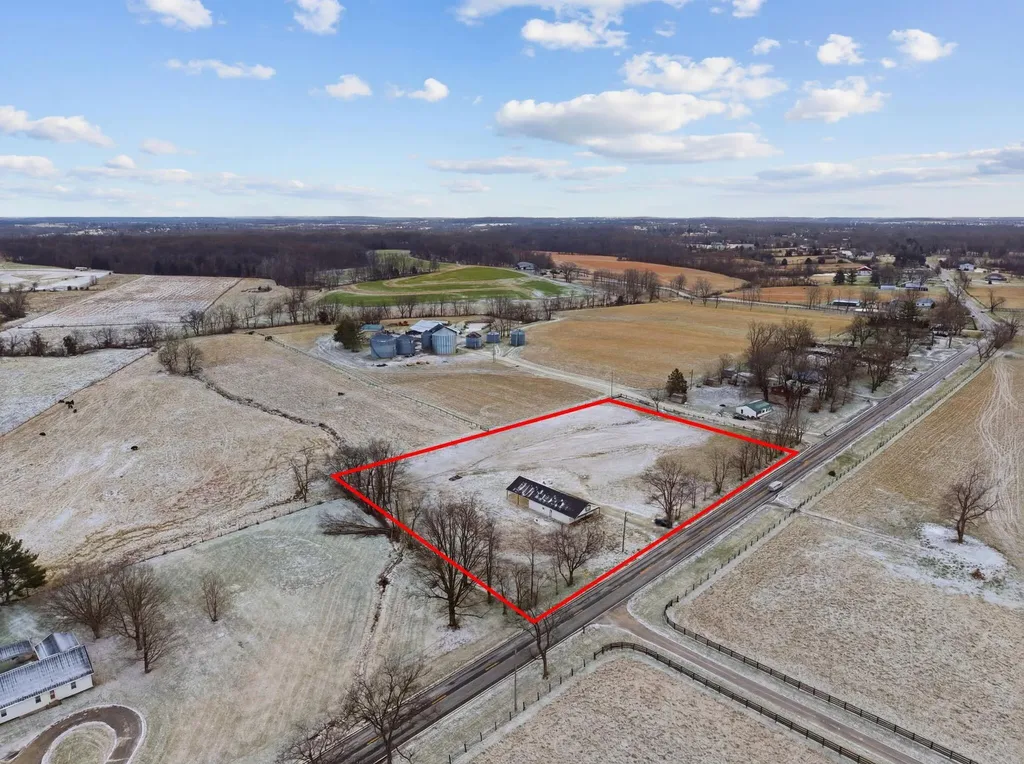 1934 Graefenburg Road Lawrenceburg KY 40342