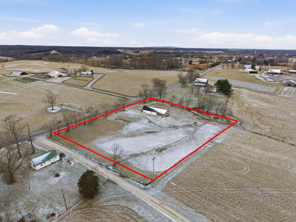 1934 Graefenburg Road Lawrenceburg KY 40342