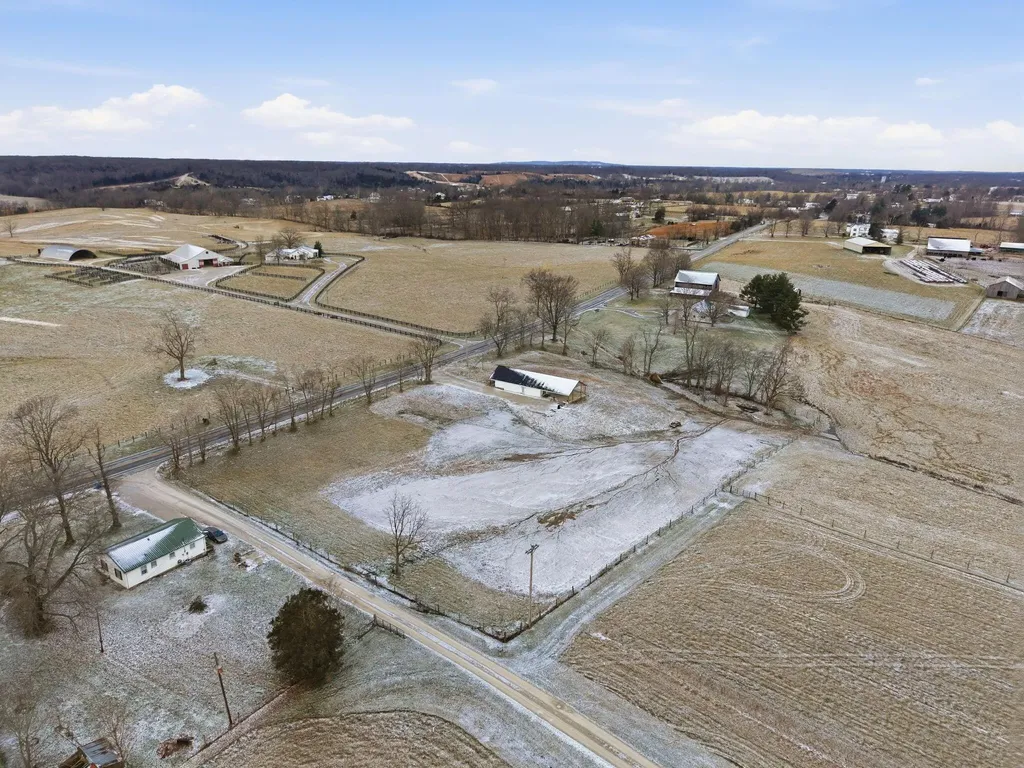 1934 Graefenburg Road Lawrenceburg KY 40342