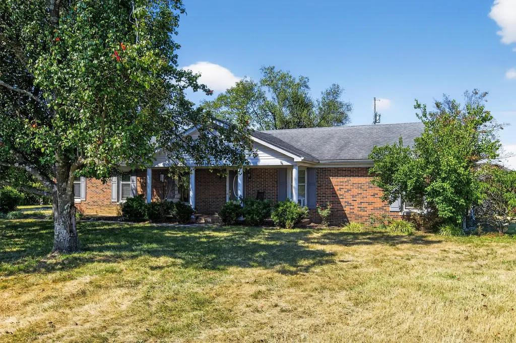 880 Sulphur Well Pike Nicholasville KY 40356