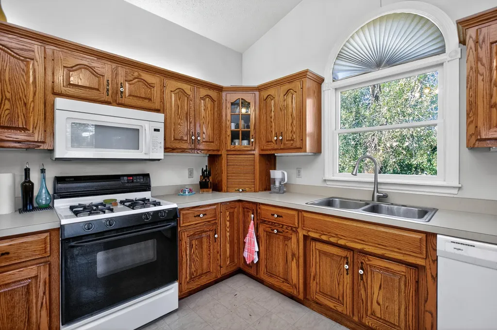 880 Sulphur Well Pike Nicholasville KY 40356
