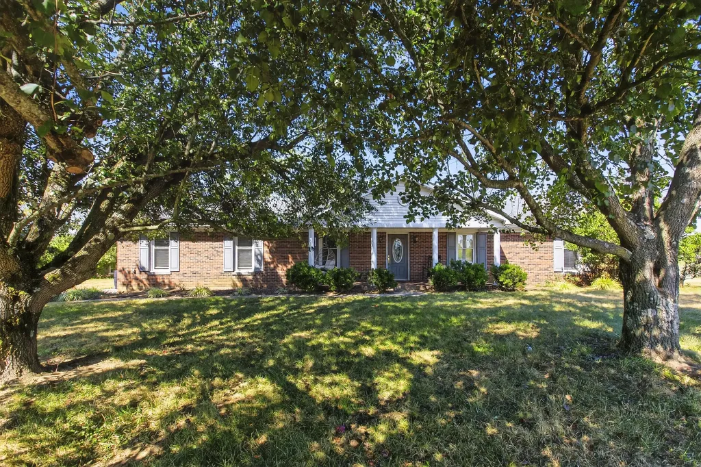 880 Sulphur Well Pike Nicholasville KY 40356