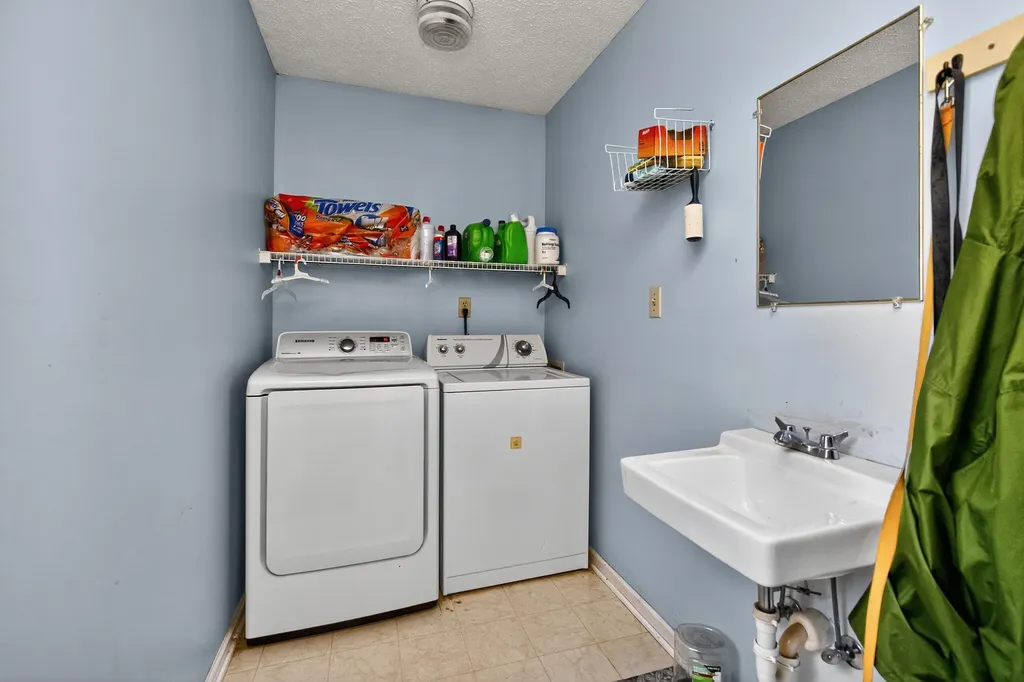 880 Sulphur Well Pike Nicholasville KY 40356