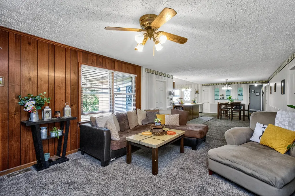 880 Sulphur Well Pike Nicholasville KY 40356