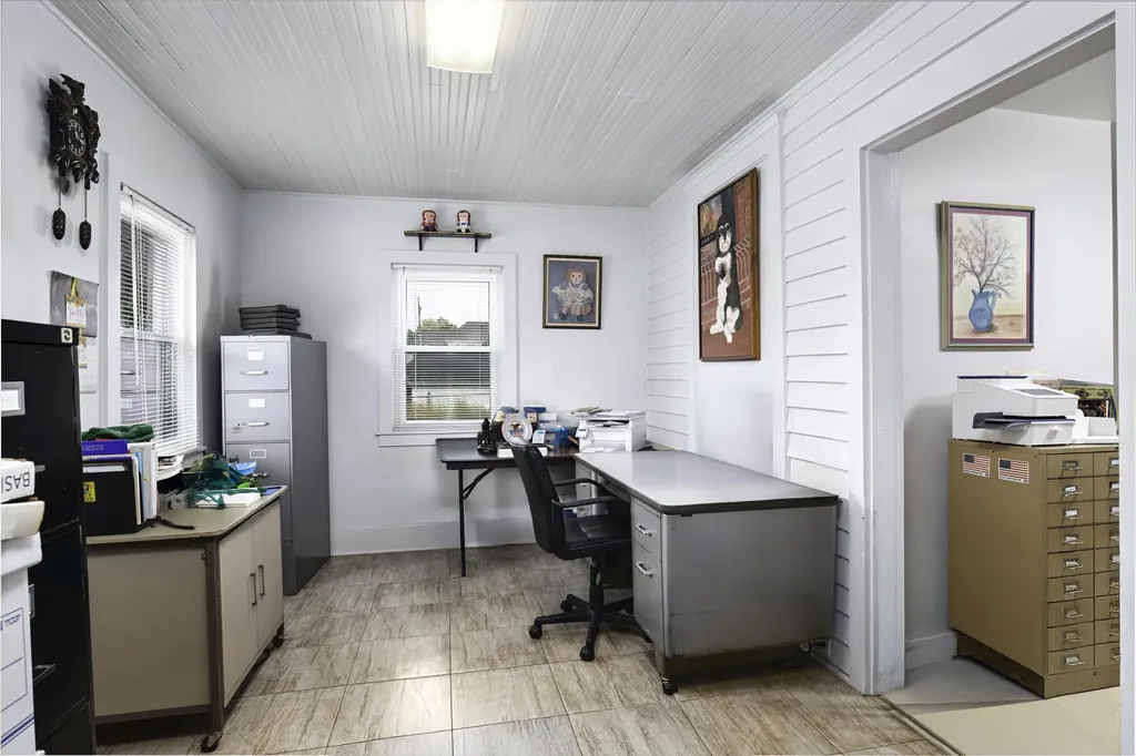 142 N Locust Street Versailles KY 40383