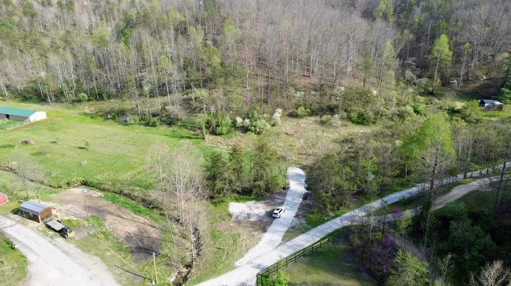 18A Hall Road Grayson KY 41143