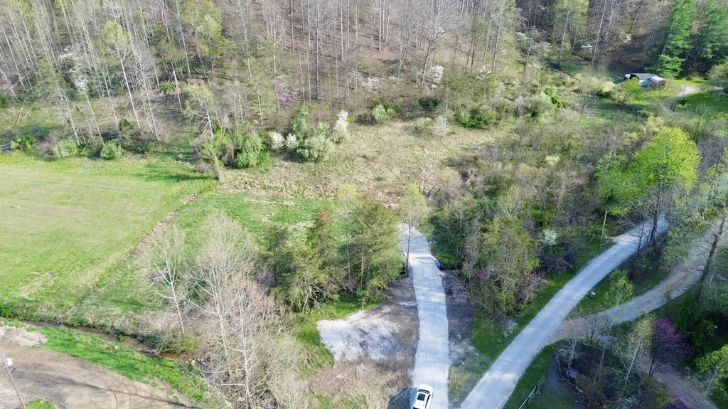 18A Hall Road Grayson KY 41143