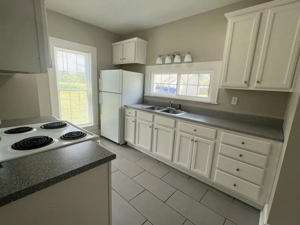 87 Jamestown Street Russell Springs KY 42642