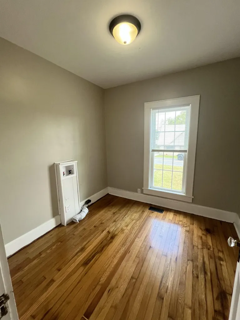 87 Jamestown Street Russell Springs KY 42642