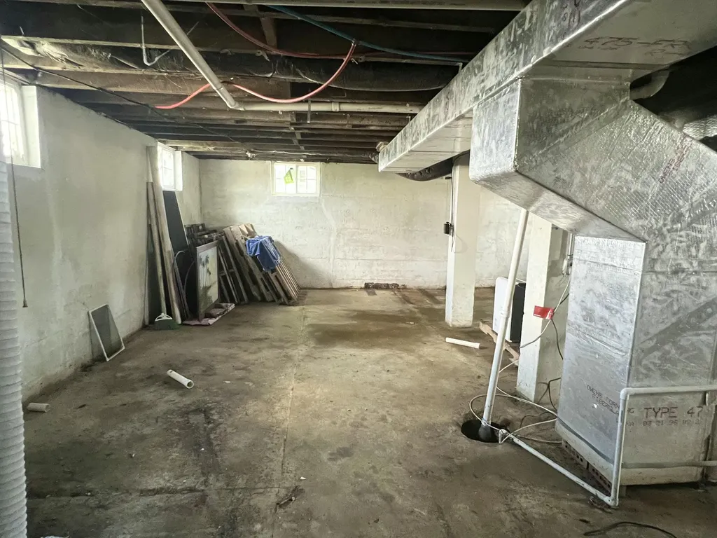 87 Jamestown Street Russell Springs KY 42642