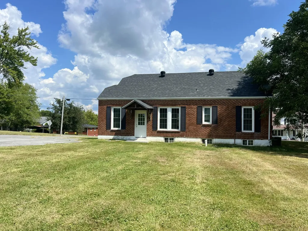 87 Jamestown Street Russell Springs KY 42642
