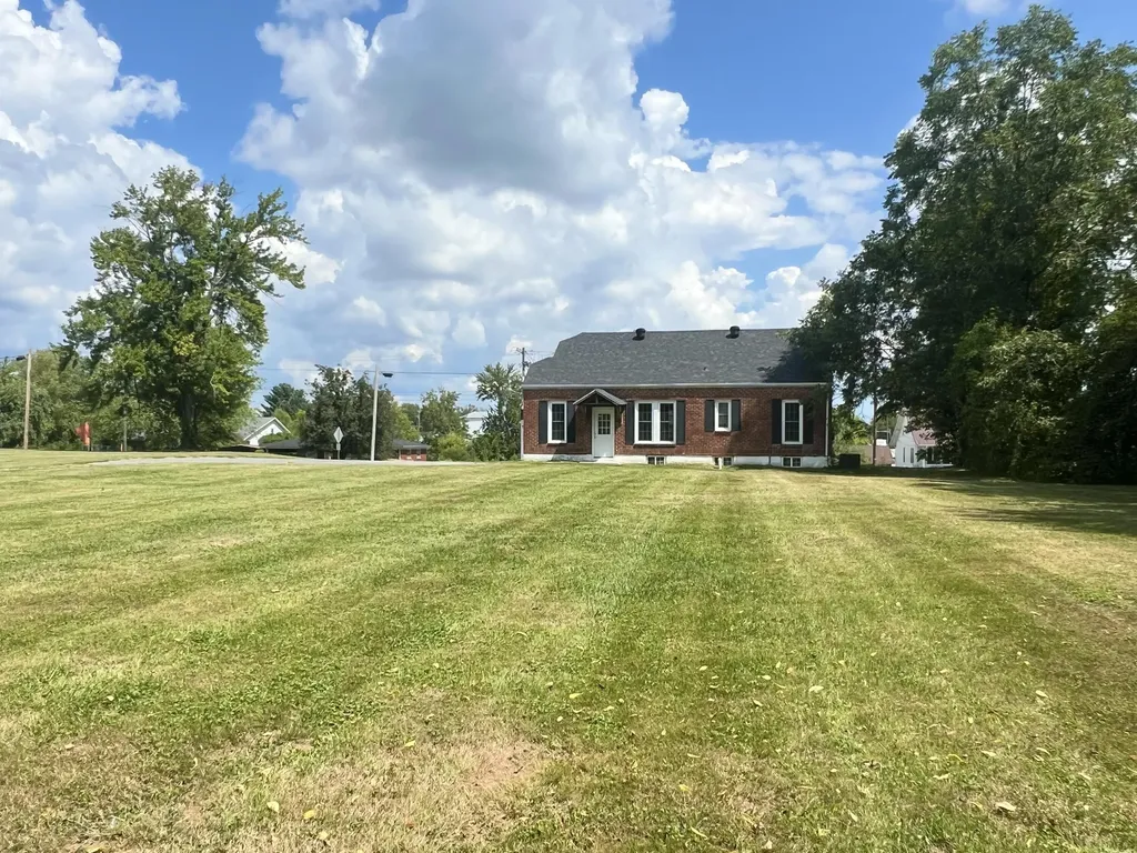87 Jamestown Street Russell Springs KY 42642