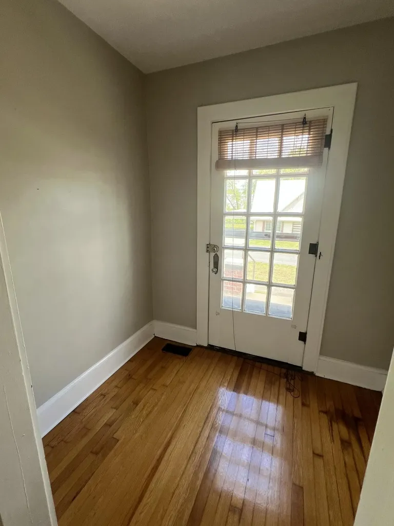87 Jamestown Street Russell Springs KY 42642