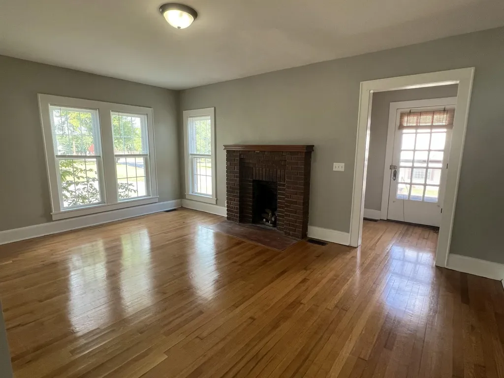 87 Jamestown Street Russell Springs KY 42642