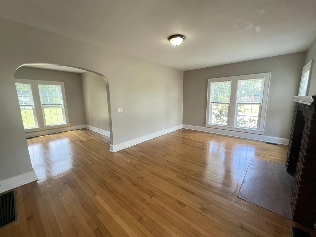87 Jamestown Street Russell Springs KY 42642