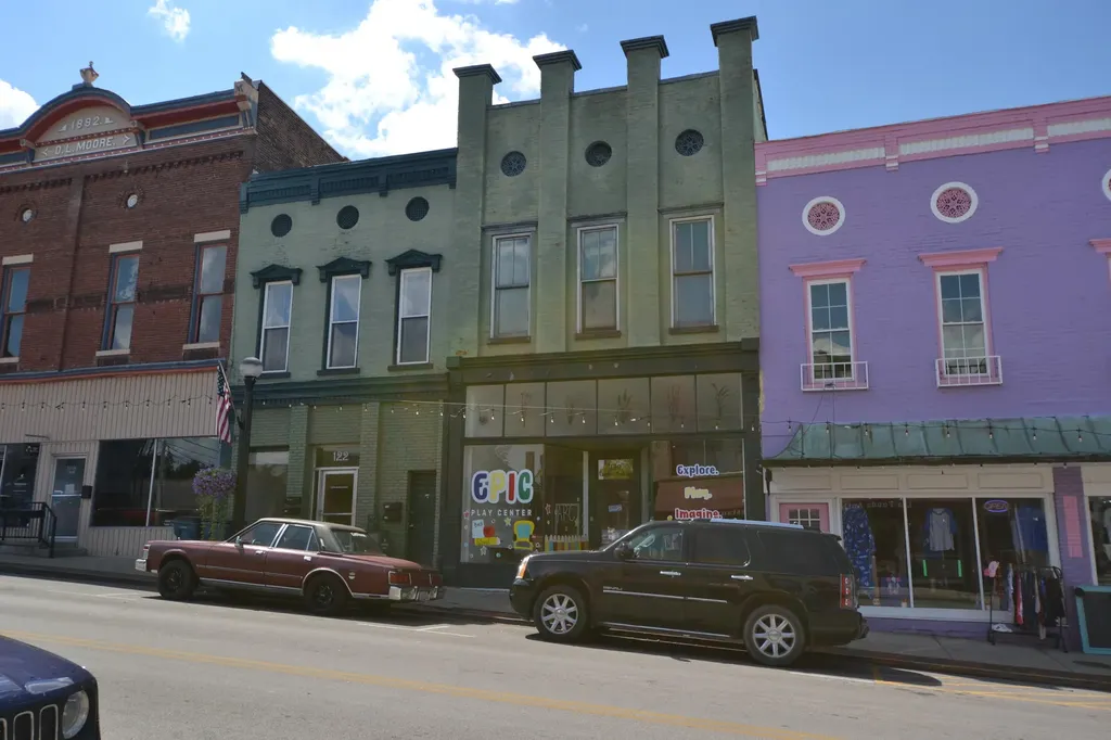120 S Main Street Harrodsburg KY 40330