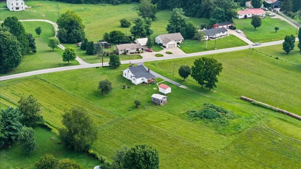 660 Fogg Pike Mt Sterling KY 40353