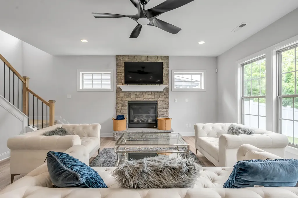 3585 Bay Springs Park Lexington KY 40509