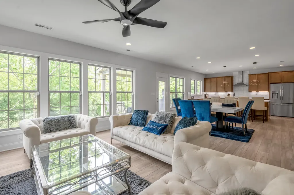 3585 Bay Springs Park Lexington KY 40509