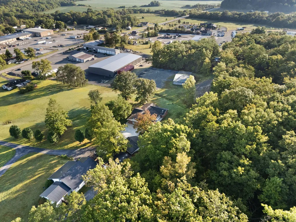 89 Big Windy Lane Dunnville KY 42528