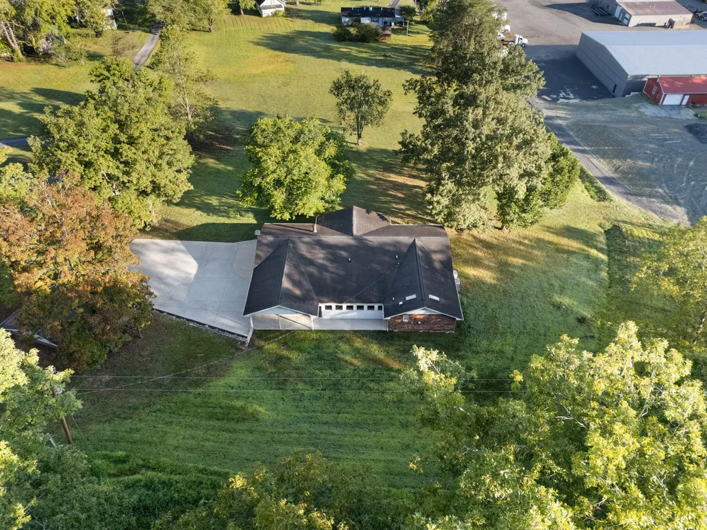 89 Big Windy Lane Dunnville KY 42528