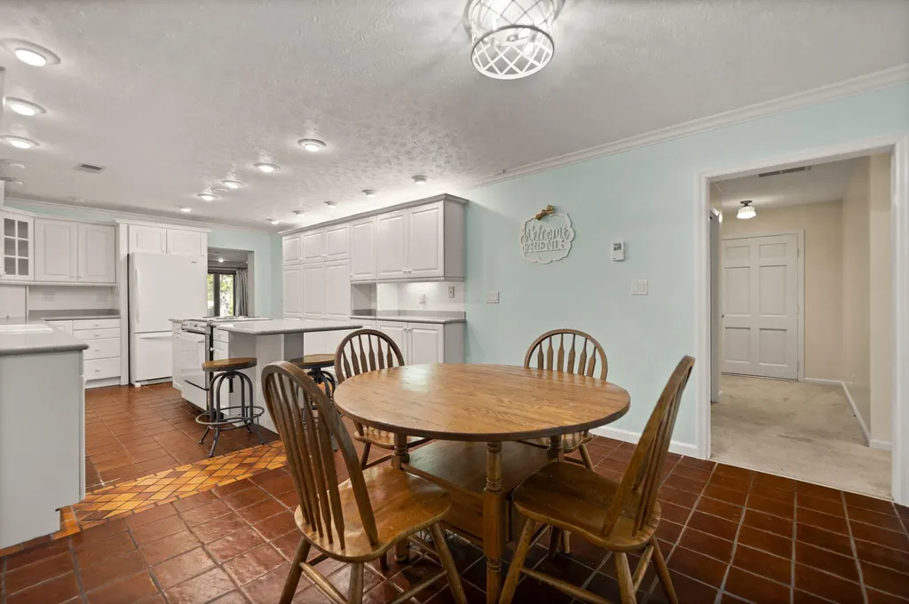89 Big Windy Lane Dunnville KY 42528