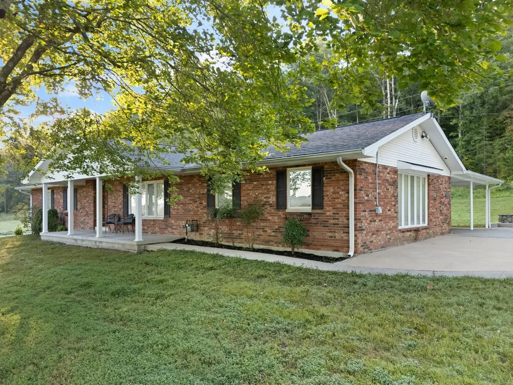 89 Big Windy Lane Dunnville KY 42528