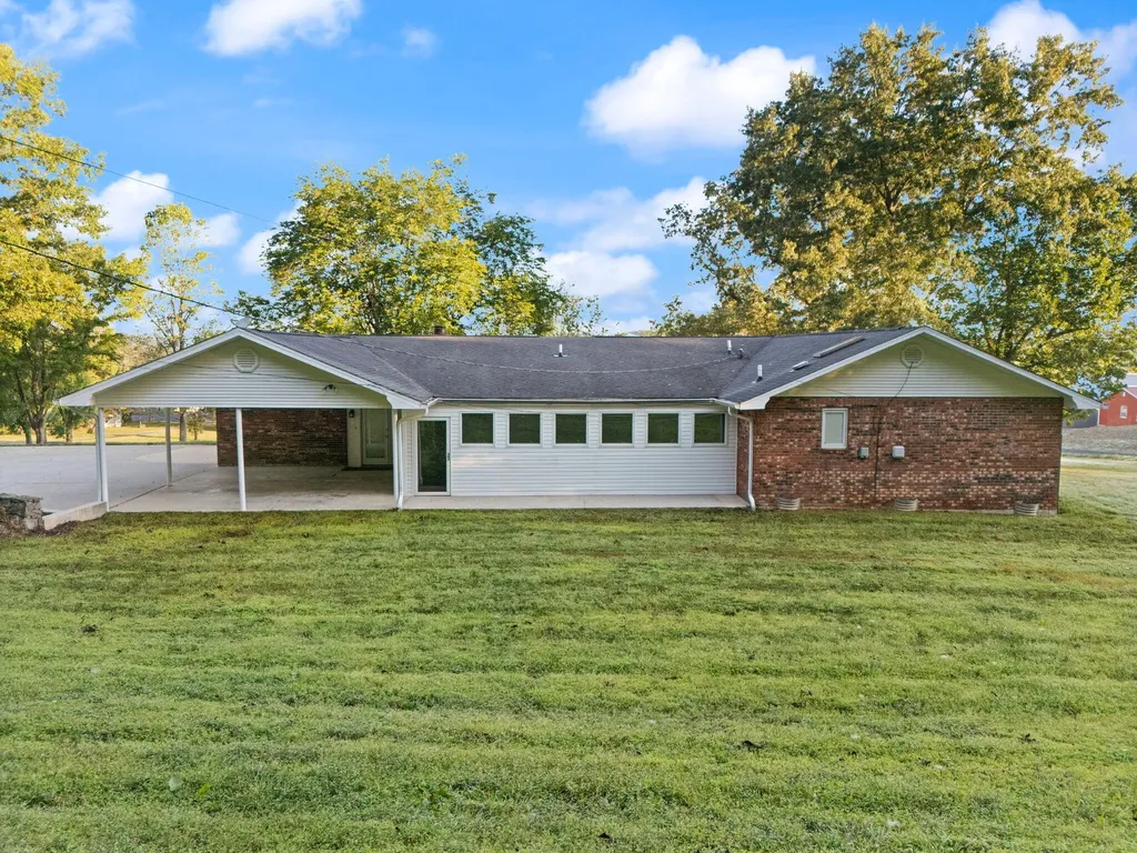 89 Big Windy Lane Dunnville KY 42528