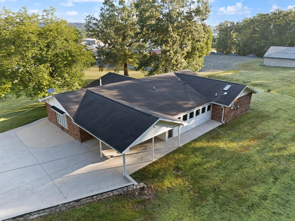 89 Big Windy Lane Dunnville KY 42528