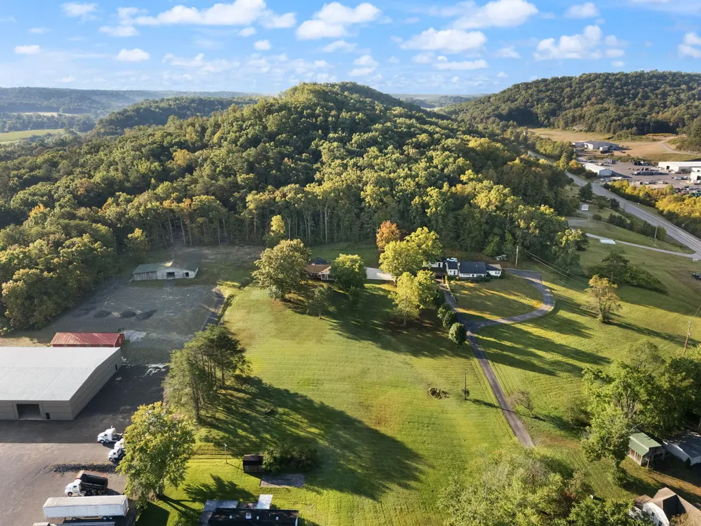 89 Big Windy Lane Dunnville KY 42528