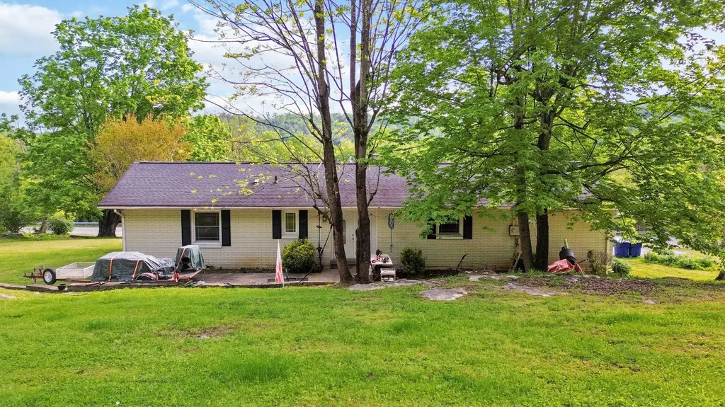 10031 South Highway Burnside KY 42519